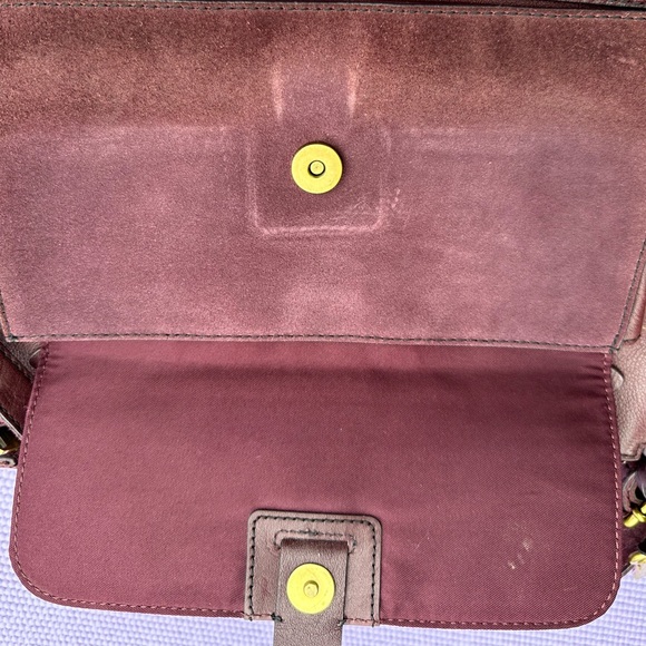 FOSSIL PURSE - Picture 15 of 16